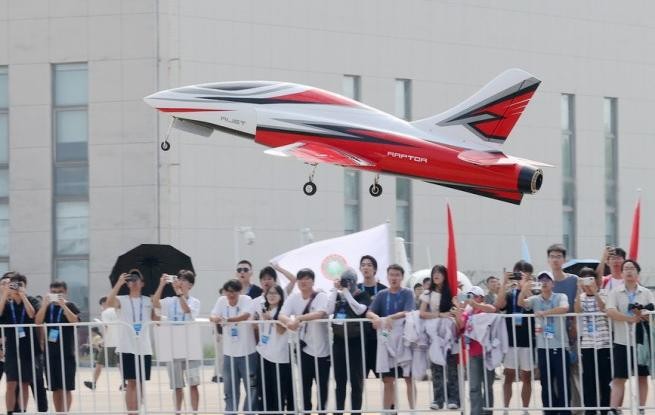 2025中国大学生飞行器设计创新大赛开幕