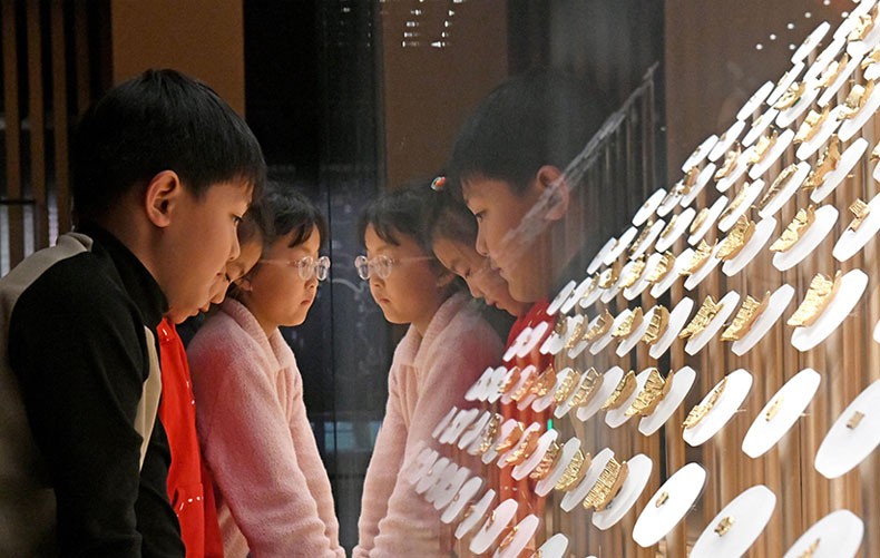 安徽淮南：春假开启 乐游博物馆