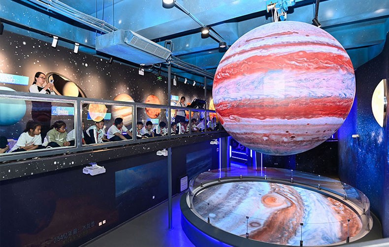 山东青州：学航天知识 迎世界航天日