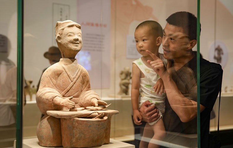 辽宁沈阳：“微笑——文物里的中国精神印记”展览开幕